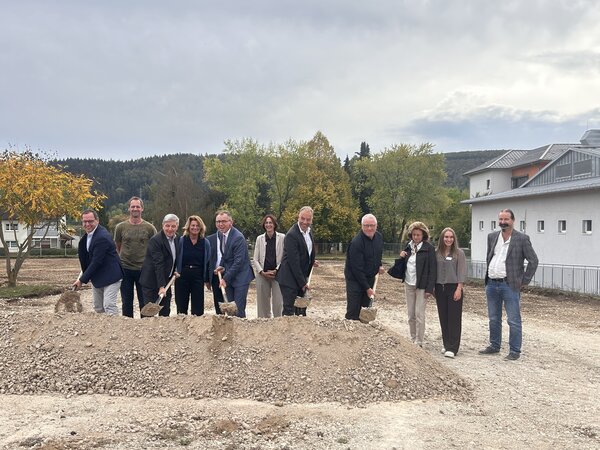 Spatenstich f&uuml;r den Neubau Haus Ro&szlig;berg in Geisingen