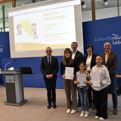 Es gab gleich drei erste Preise. Diese erhielten Marielle Kohler, Eleah Mohry, beide St. Ursula-Schulen sowie Lisa Marie Schlenker von der Zinzendorfschulen mit einer Prmie von 150 Euro.