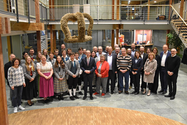 Neue Erntekrone im Landratsamt kommt aus St. Georgen-Brigach