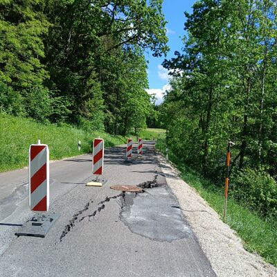 Die Kreisstrae K 6512 / K 5743 im Bereich der Wutachmhle - Aselfingen muss umfangreich saniert werden und ist bis auf weiteres gesperrt. Eine Umleitung ist ausgeschildert.