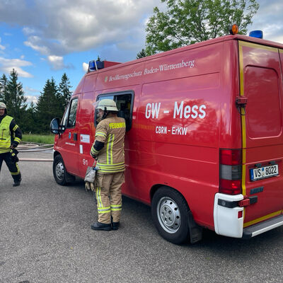 Darber hinaus gehrt auch der CBRN-Erkunder (Bild 3) zu dieser Fachgruppe hinzu. Da-bei handelt es sich um ein Fahrzeug welches dem Landkreis durch den Bund zur Verfgung gestellt wird, mit welchem chemische, biologische, radiologische und nukleare Erkundungen durchgefhrt werden sollen.