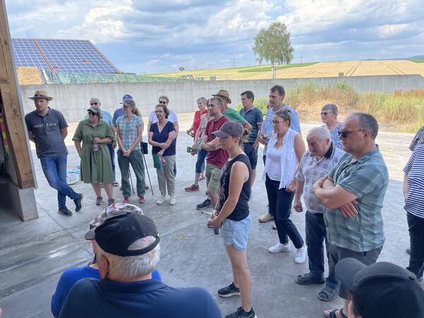 Besucher der Kreislahrfahrt auf dem Leimgrabenhof in DS-Pfohren IMG_3195