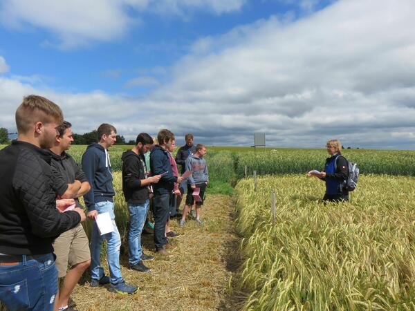 Seit 100 Jahren bildet die Fachschule fr Landwirtschaft in Donaueschingen Landwirte und Landwirtinnen sowie Fachkrfte fr Hauswirtschaft aus.