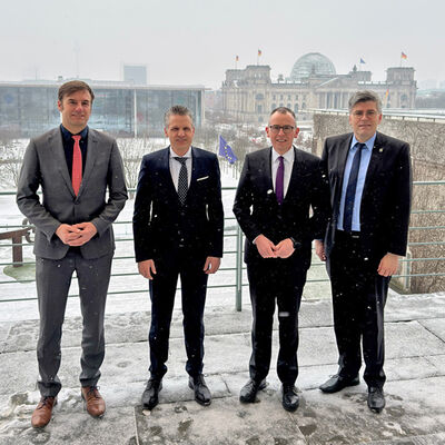 v.l.n.r. Landrat Zeno Danner (Konstanz), Kanzleramtsminister Thorsten Frei (Berlin), Landrat Sven Hinterseh (Schwarzwald-Baar-Kreis) und Landrat Dr. Martin Kistler (Waldshut)
