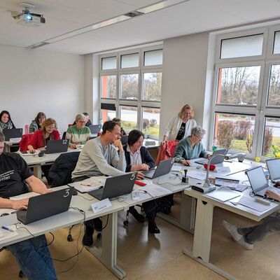 25 Landwirtinnen und Landwirte absolvierten jetzt beim Landwirtschaftsamt des Landratsamtes Schwarzwald-Baar-Kreis den neuen Kurs �Digitales Agrarb�ro�.