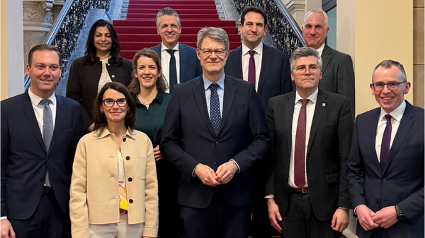 Flugl&auml;rm &uuml;ber S&uuml;dbaden: Bundesverkehrsminister sichert Unterst&uuml;tzung zu