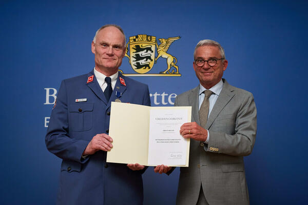 Verleihung des Bev&ouml;lkerungsschutz Ehrenzeichen