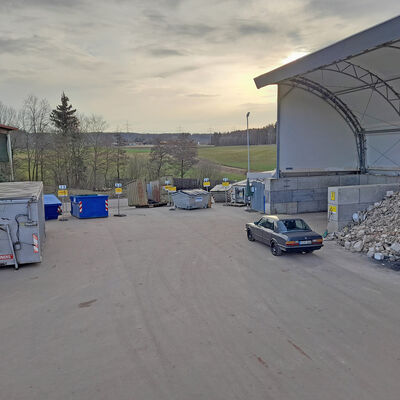 Ab sofort k�nnen noch mehr Wertstofffraktionen auf dem Wertstoffhof Plus in H�fingen abgegeben werden (� Landratsamt Schwarzwald-Baar-Kreis)