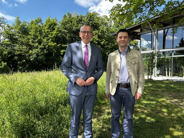 Kreisj�germeister Michael Pretzer zu Besuch bei Landrat Sven Hinterseh